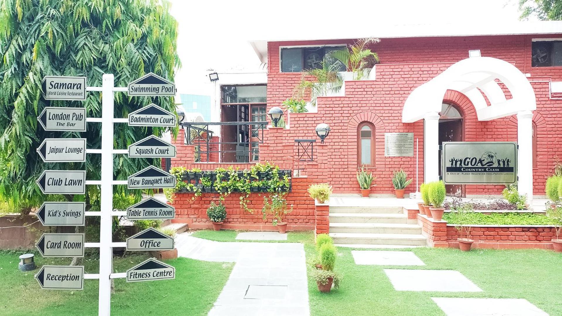 Goa Country Club Hotel Gurgaon Exterior foto