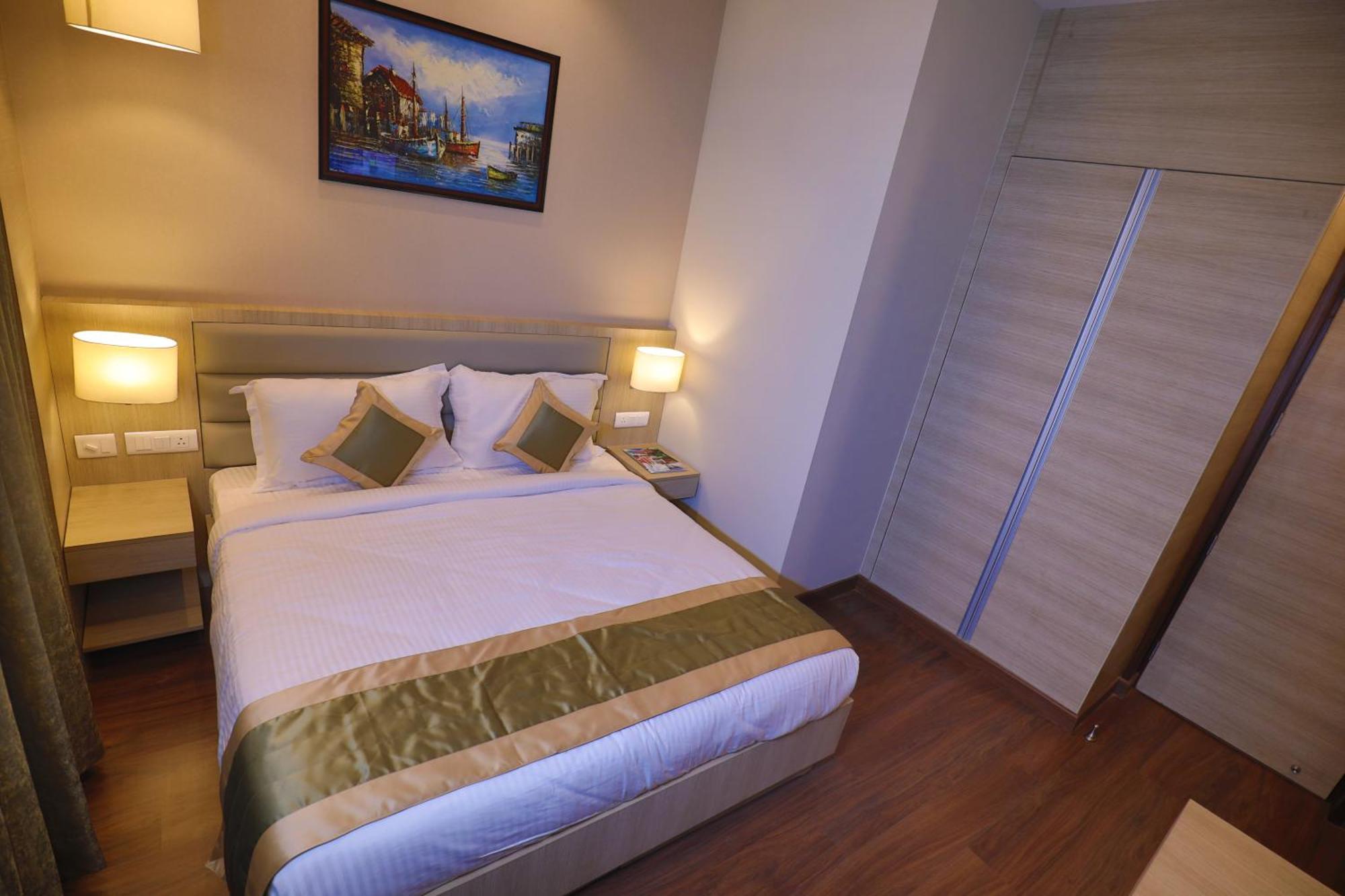 Goa Country Club Hotel Gurgaon Exterior foto