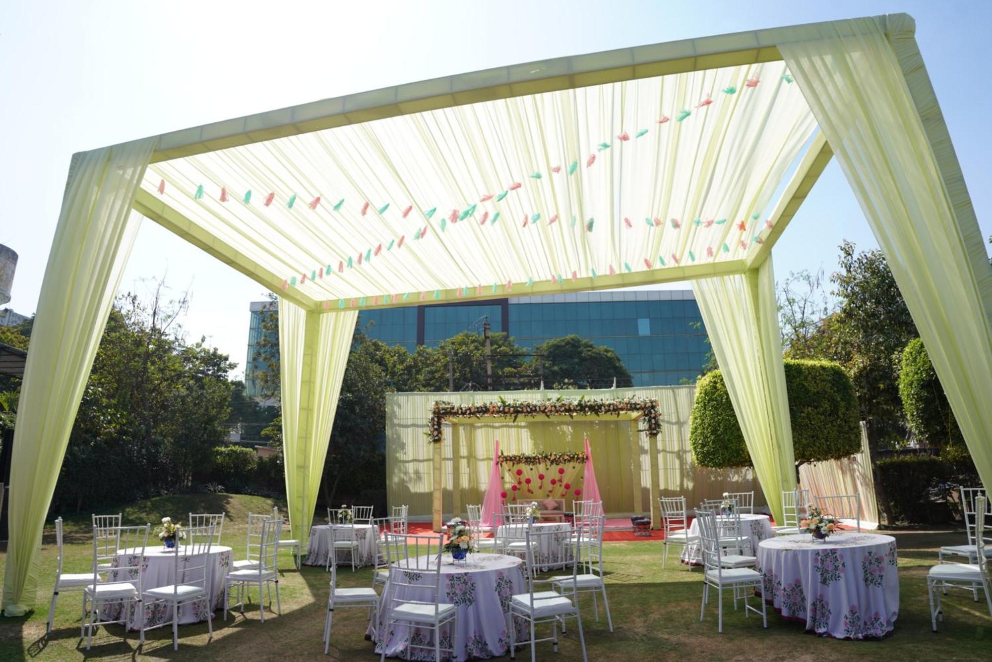 Goa Country Club Hotel Gurgaon Exterior foto