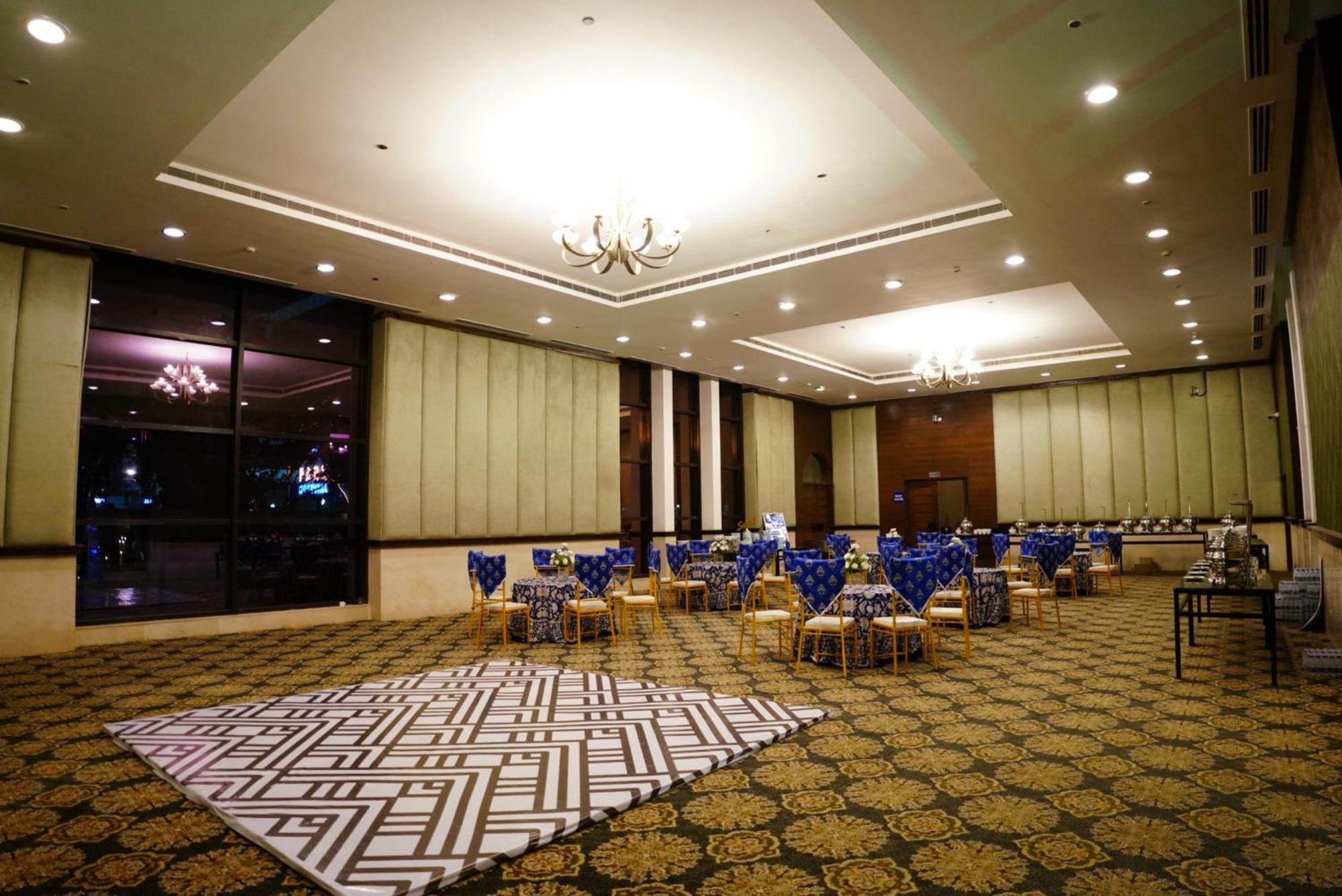 Goa Country Club Hotel Gurgaon Exterior foto